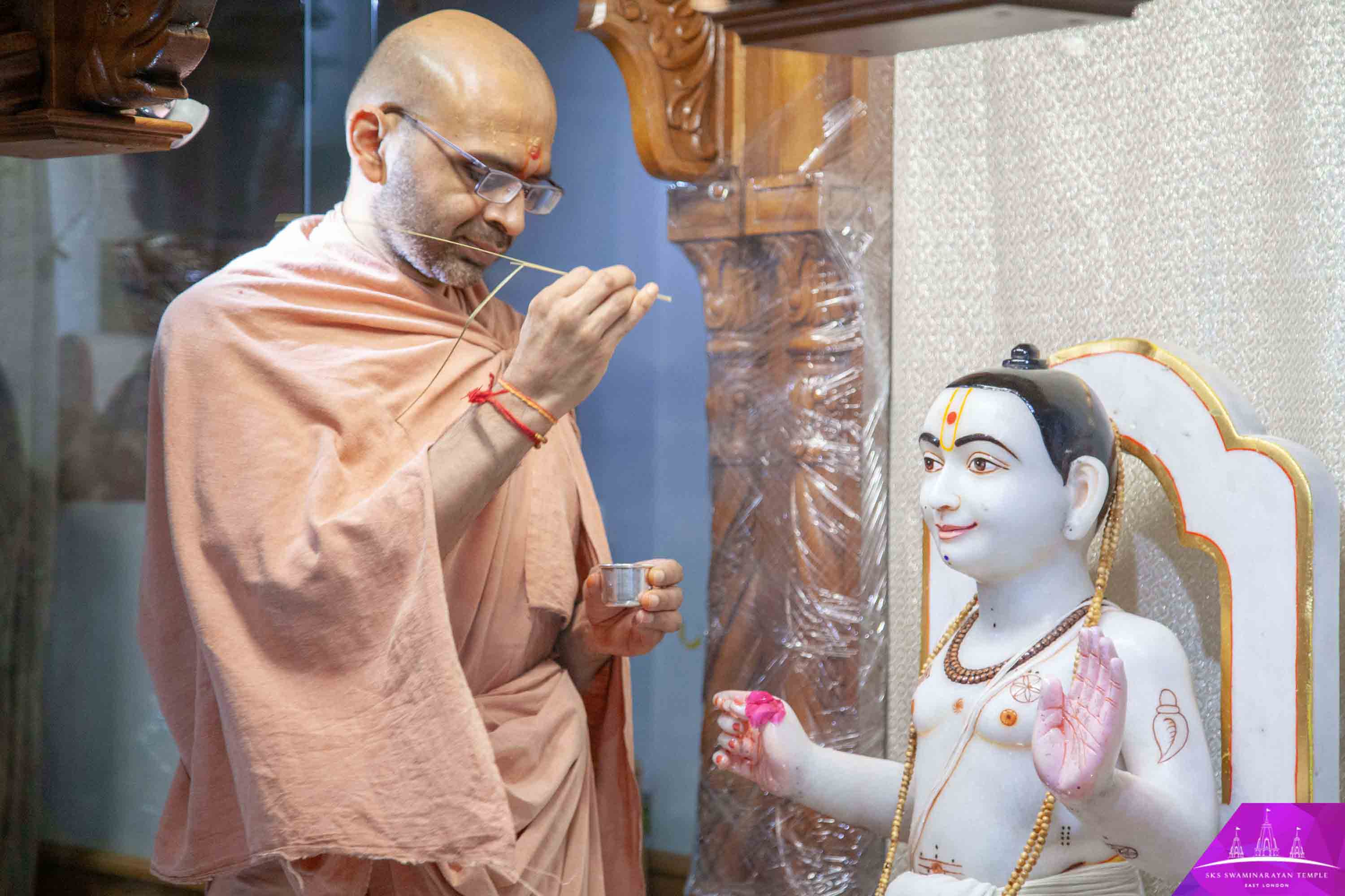 ©1987-2017 SKS Swaminarayan Temple East London